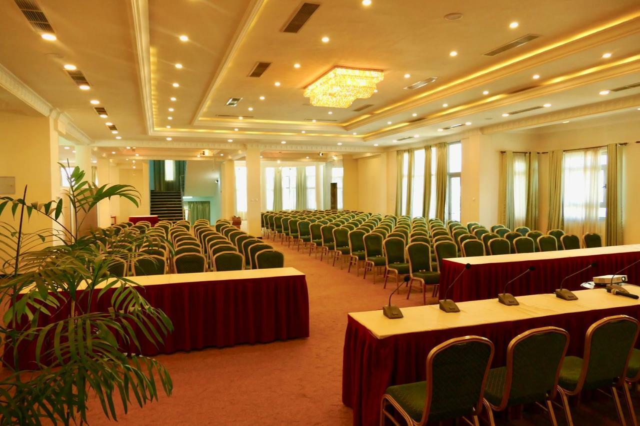 Abyssinia Renaissance Hotel Addis Abeba Exterior foto